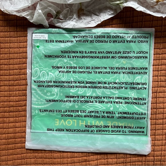 2025 Tata’s Cyber Week Gift Set - Picture 8 of 9